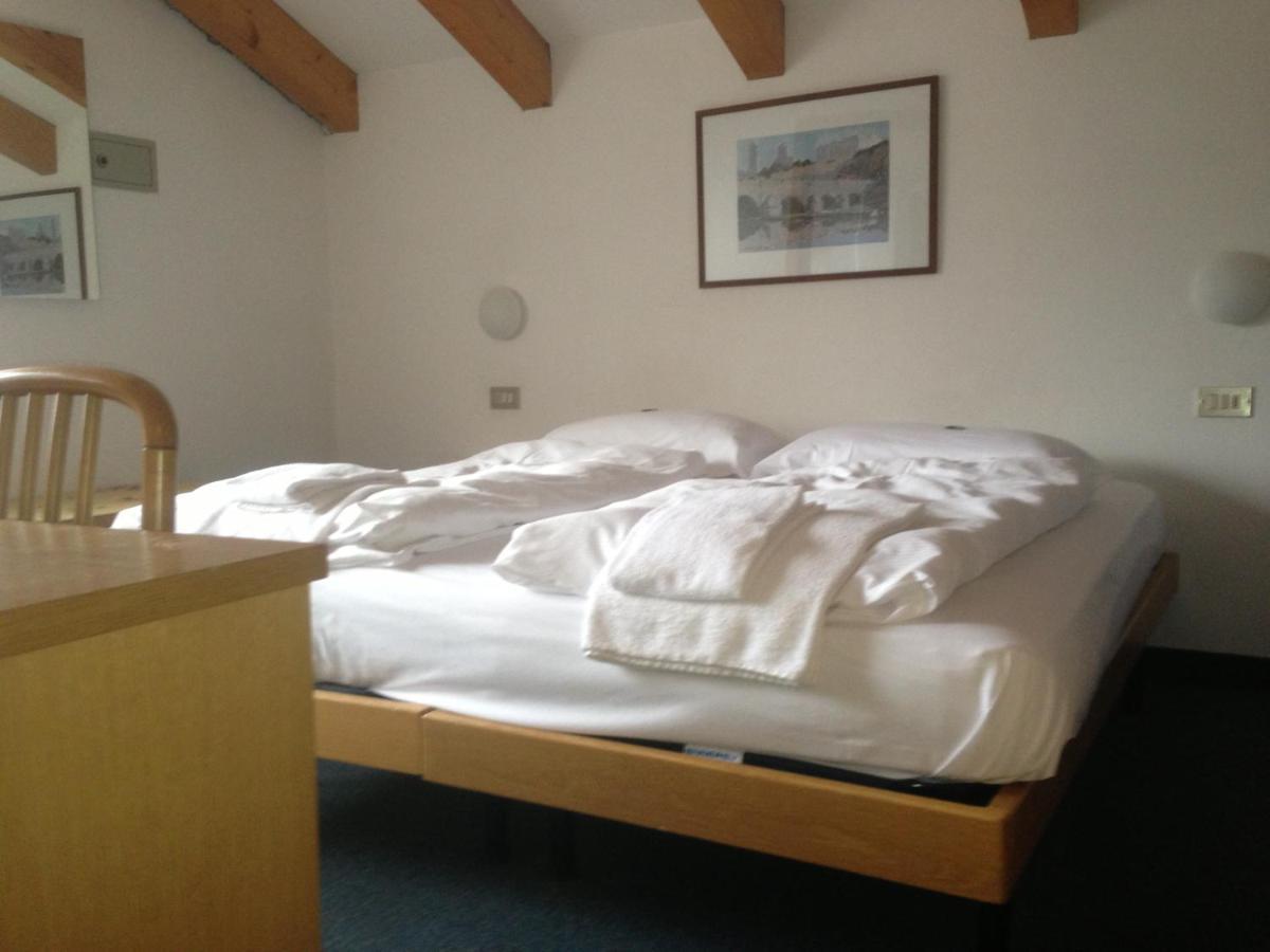 Hotel Olisamir Cavedago Buitenkant foto