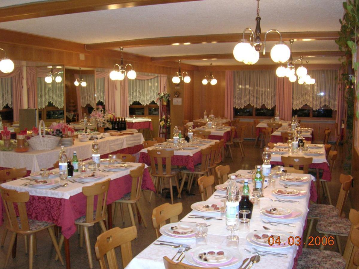 Hotel Olisamir Cavedago Buitenkant foto