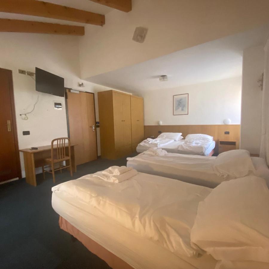 Hotel Olisamir Cavedago Buitenkant foto